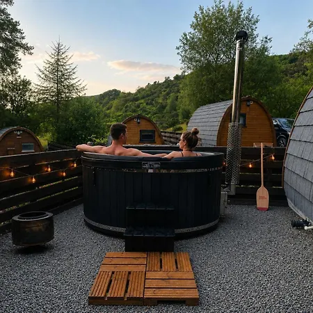 캠프장 Eskdale Glamping Pods With Wood Fired Hot Tubs