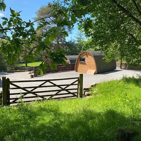 캠프장 Eskdale Glamping Pods With Wood Fired Hot Tubs 부트